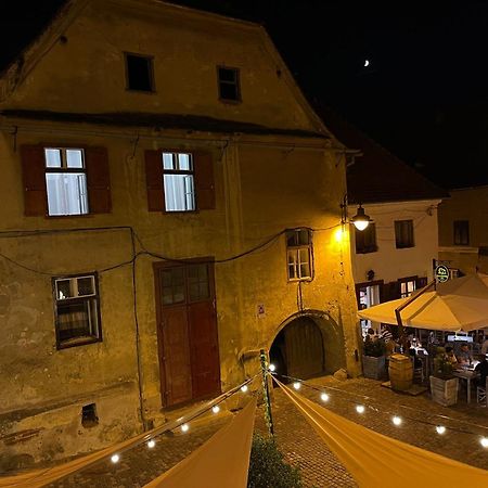 Ultracentral Medieval Apartment Sibiu Exteriér fotografie